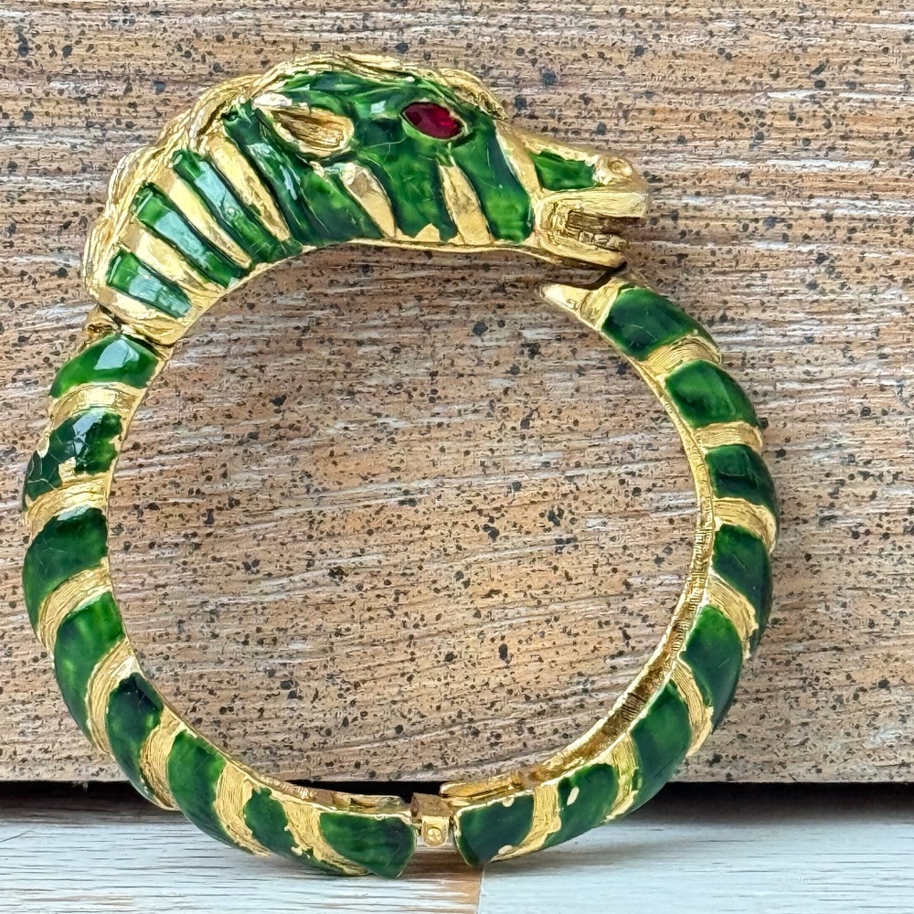 Richelieu Vintage Green Zebra Hinged Bracelet